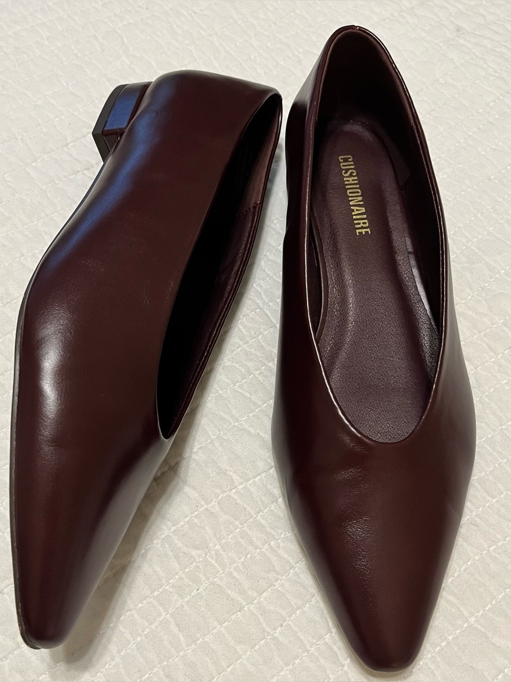 Cushionaire Women's Pointed Toe Burgundy Oxblood Leather Flats